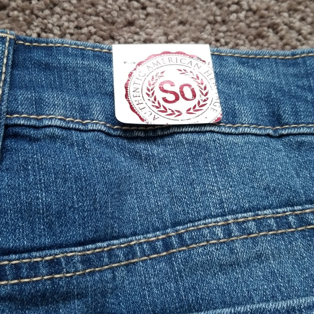 Shorts - Picture 4 of 4